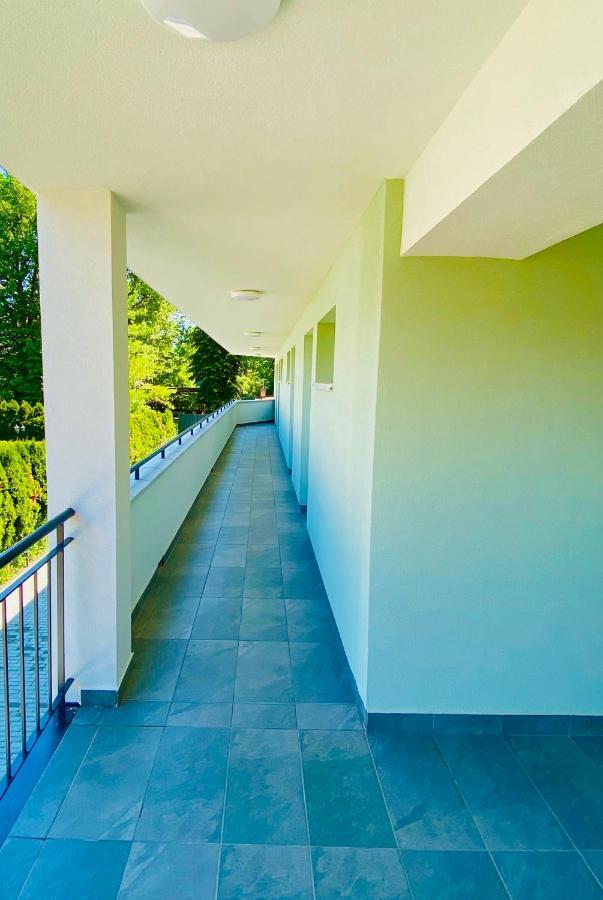 Lilac Apartman Balatonlelle Eksteriør billede